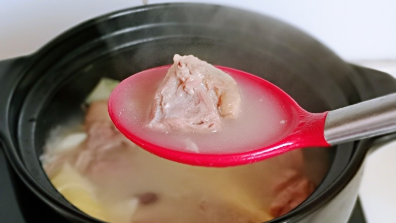 笋干老鸭汤,不油不腻的春笋老鸭汤好啦~