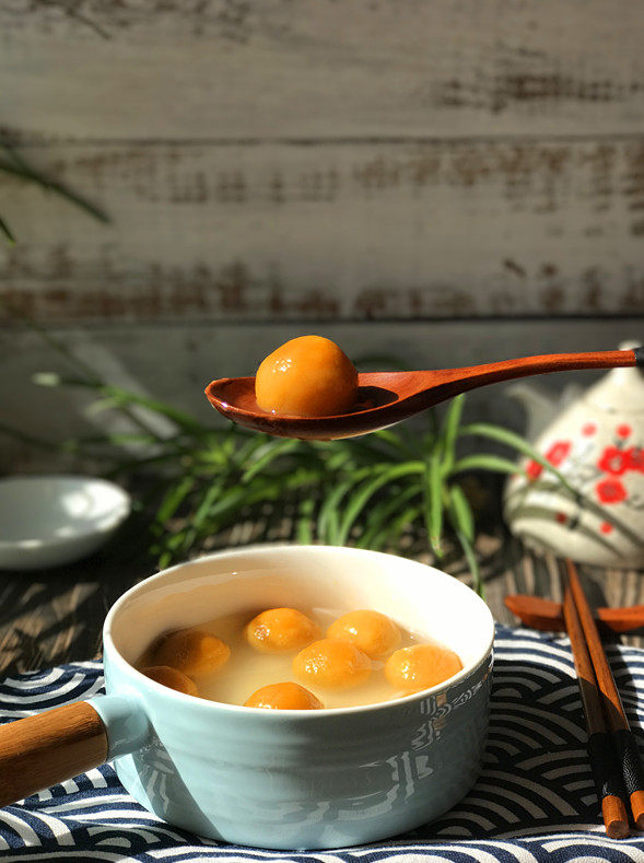 南瓜豆沙汤圆,个个光滑圆润,皮簿馅大,不漏馅不开裂