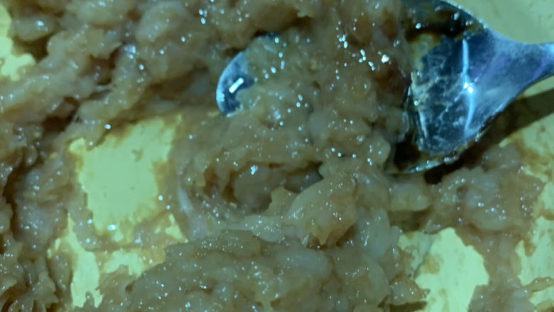 糖醋肉丸,加一勺油;