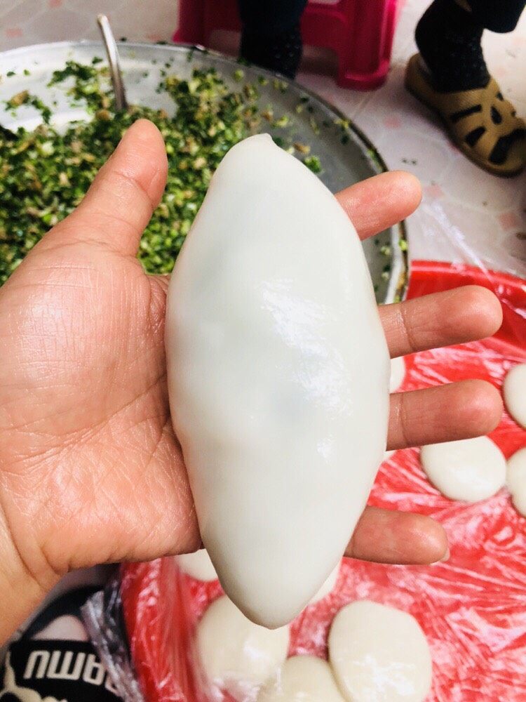 客家小吃:蒜苗粿(葫粄)➕菜头粄,像梭子一样