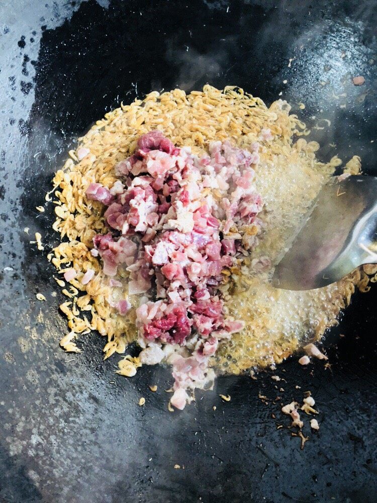 客家小吃:蒜苗粿(葫粄)➕菜头粄,加入猪肉