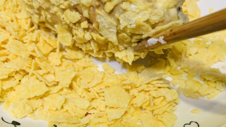 薯片鸡翅,裹薯片脆;