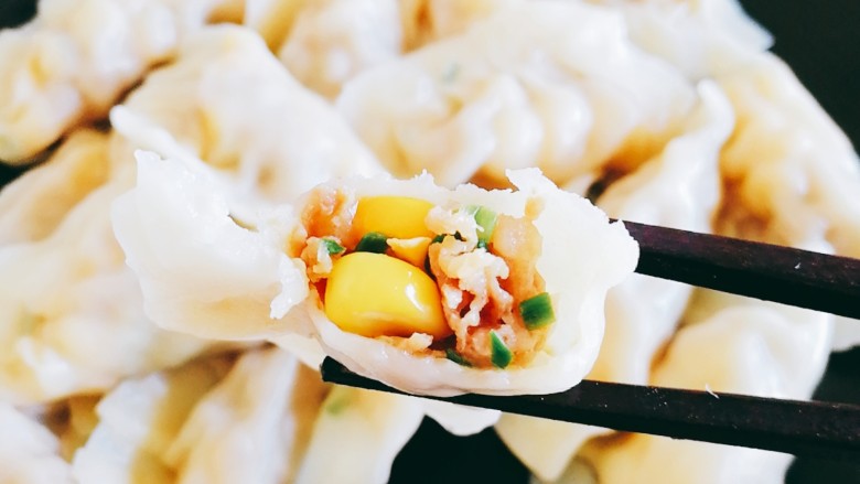玉米猪肉饺,开吃,一口气干了一盘