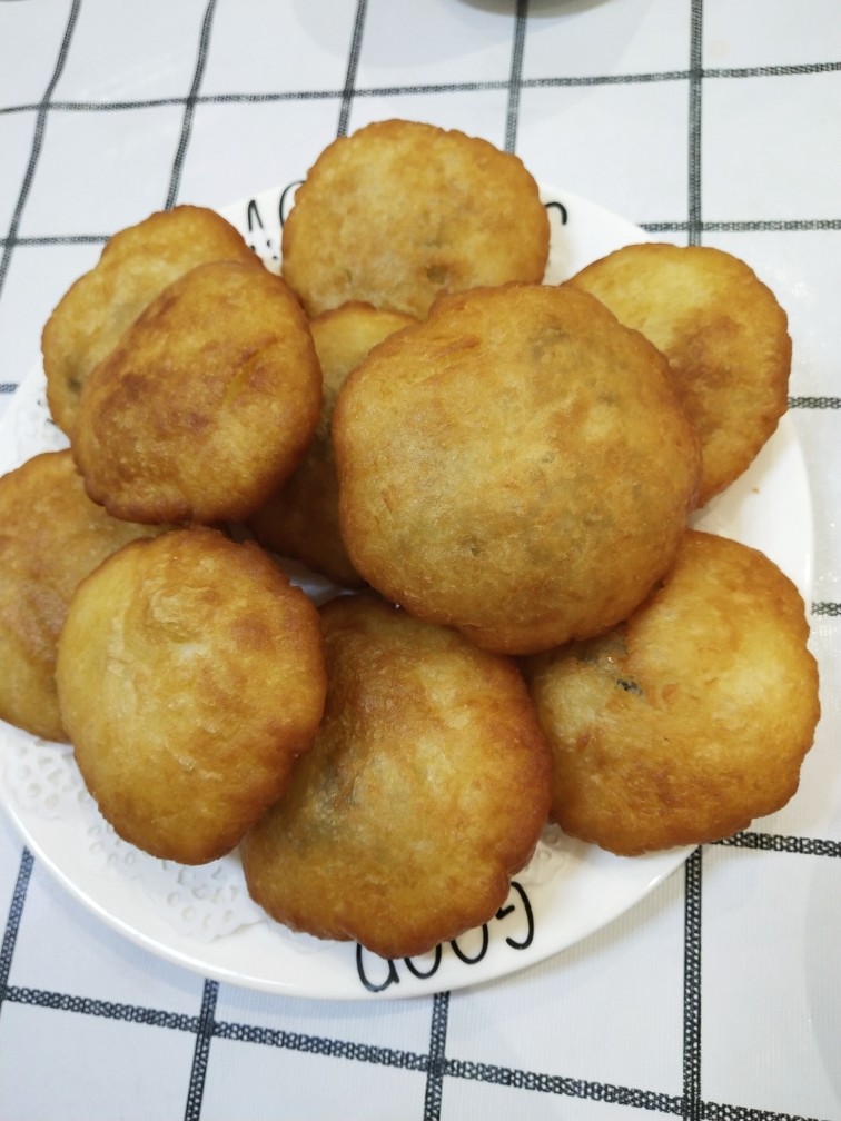 外酥里糯❗做法简单的炸糖糕,炸至两面金黄,糖糕就完成了
