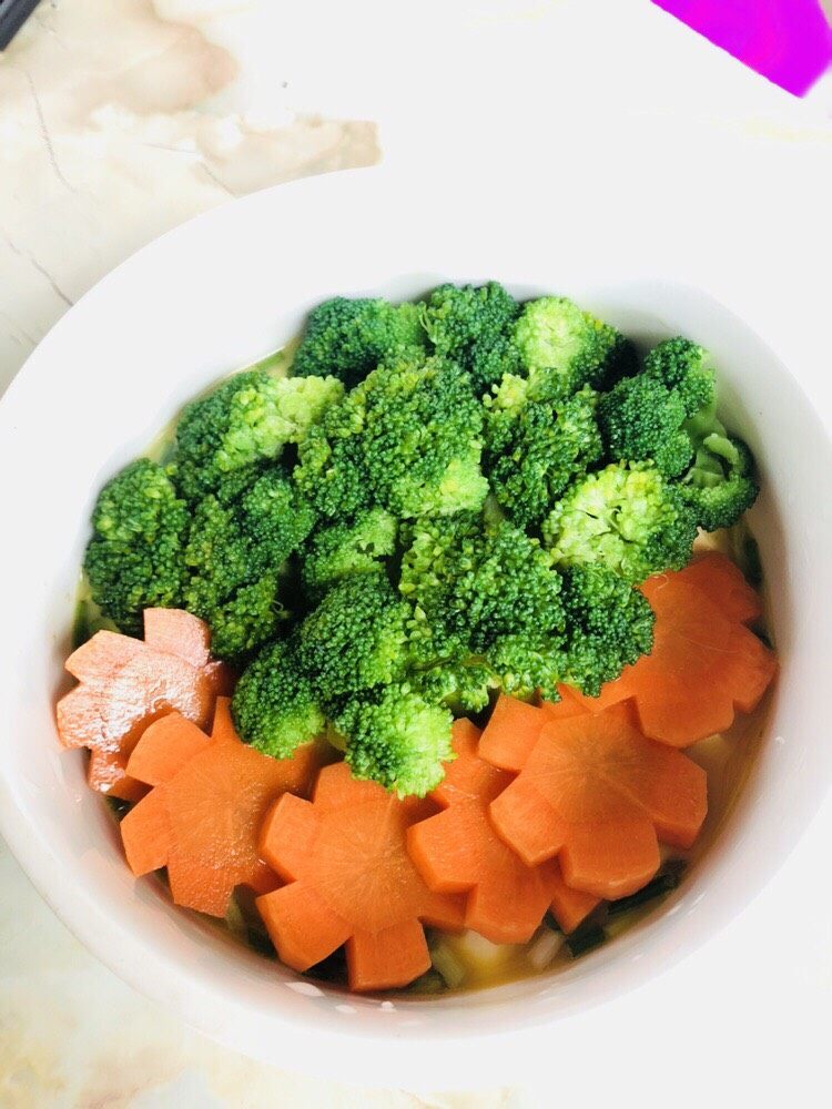 鸡蛋豆腐羹,全部铺满了,很喜欢这个颜色