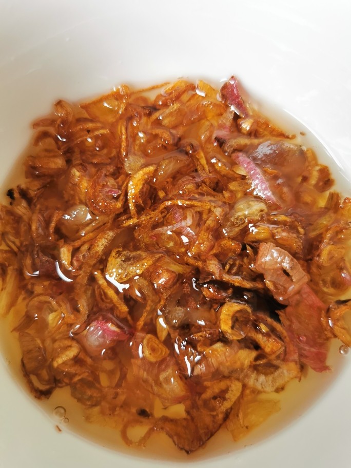 炸葱油【简单易做、香的要命】