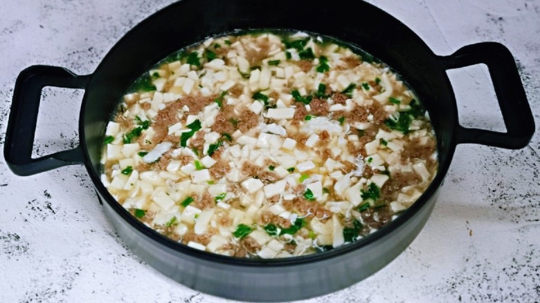 香菇豆腐汤,这道汤就好了呦~简单又好吃。