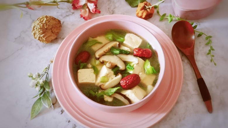 香菇豆腐汤,营养美味的香菇豆腐汤