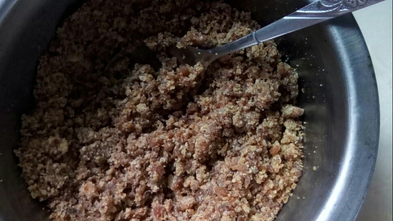 杂粮豆包,炒香的红芸豆,拌入<a style='color:red;display:inline-block;' href='/shicai/ 893'>炼乳</a>搅匀,做豆包馅。