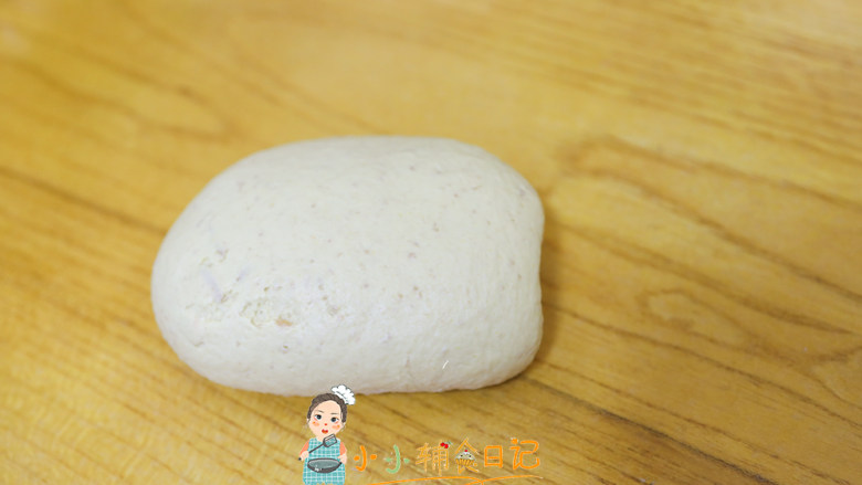 9个月以上辅食小黄人南瓜馒头,南瓜面粉200g 酵母2.5g 玉米油5g 水/牛奶100g,面包机mix模式揉20分钟