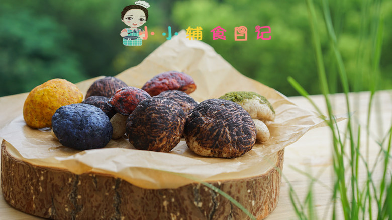 36个月以上肉泥彩色蘑菇馒头,如果孩子对肉泥敏感也可以把肉减半打泥,这样组织也会更好一些