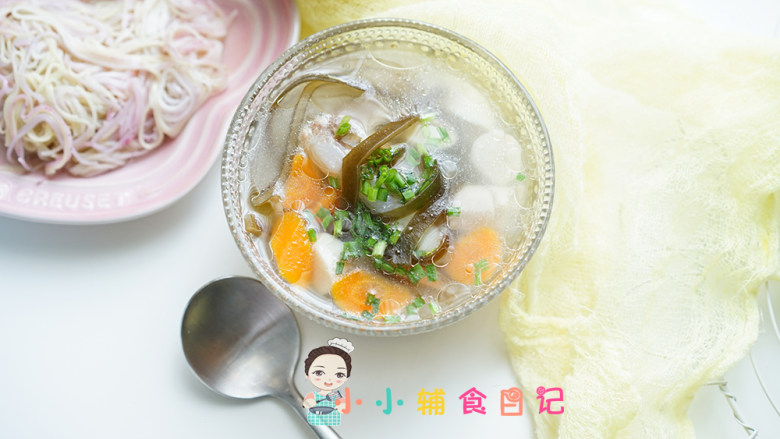 10个月以上排骨海带汤,如果没有高压锅也可以用普通锅做,时间需要延长