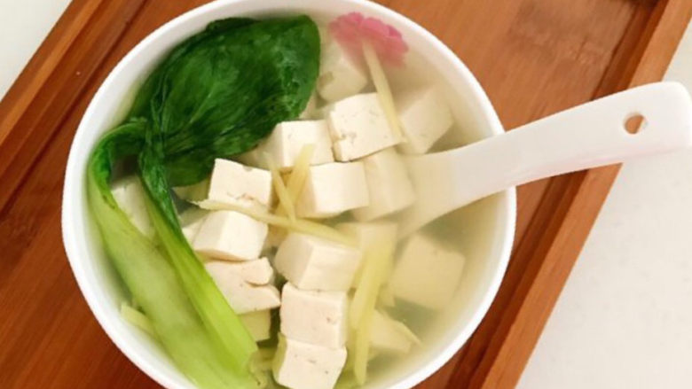 油菜豆腐,这是一道无油低盐的减脂菜品,清淡爽口,好吃又好做~
