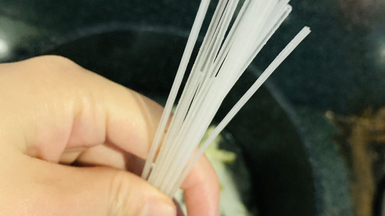 大白菜炖粉条,加粉条;