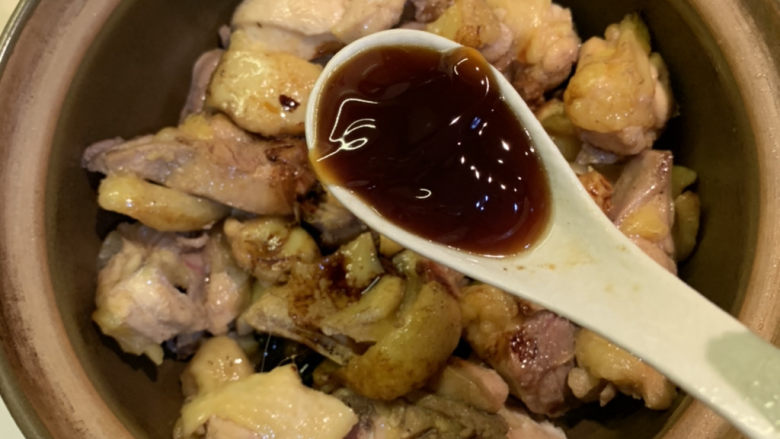 葱油焖鸡,一勺蚝油