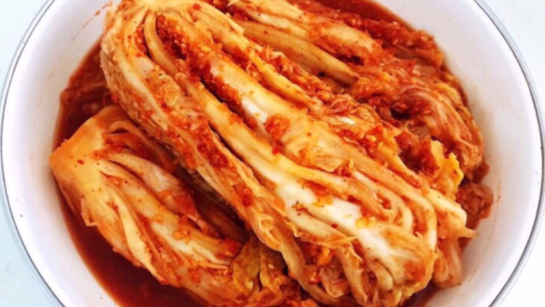辣白菜炒土豆片,自制<a style='color:red;display:inline-block;' href='/shicai/ 2863'>辣白菜</a>(另有菜谱)
