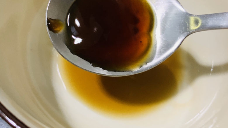 油菜豆腐,加一勺<a style='color:red;display:inline-block;' href='/shicai/ 721'>蚝油</a>;