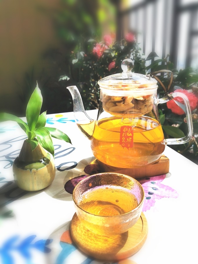 滋补美颜养生茶,可以重复煮,暖暖的喝上半天😊