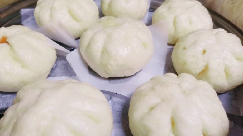 牛奶包子(包菜馅),出锅