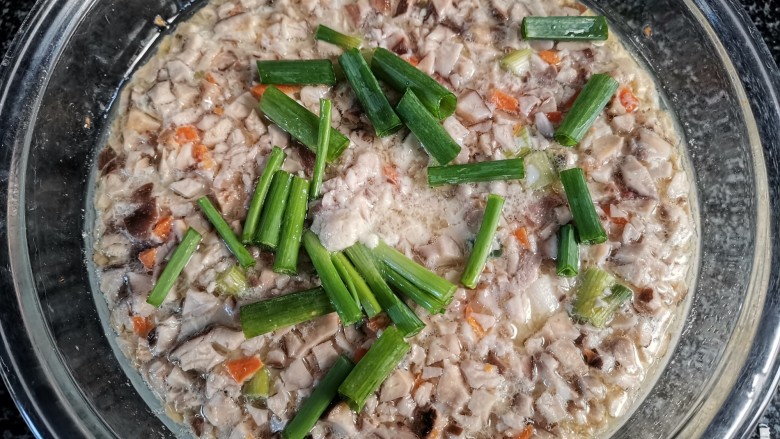 最近鸡蛋这么便宜,你可以做美味营养的蒸水蛋,出口后,快速撒上葱绿