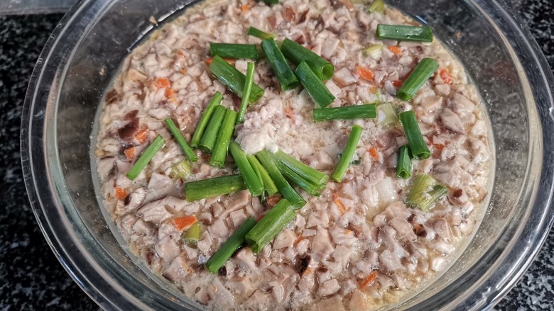 最近鸡蛋这么便宜,你可以做美味营养的蒸水蛋,真心非常好吃,中午几乎就被我们消灭了
