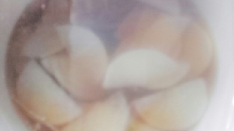 #开味小菜# 酸爽萝卜,封上保鲜膜,泡三个小时。