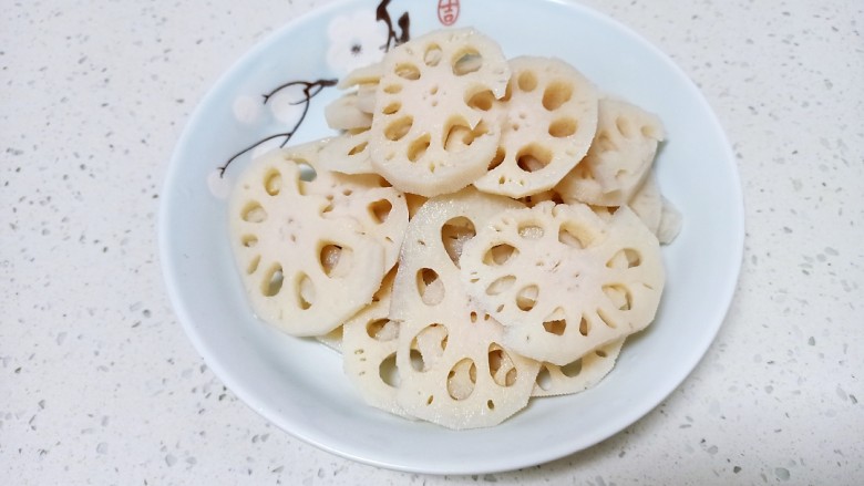 醋溜藕片,捞出