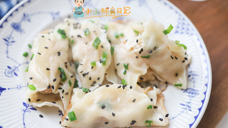 10个月以上辅食开放式煎饺,除了煎饺也可以做蒸饺,但是不适合水煮容易破