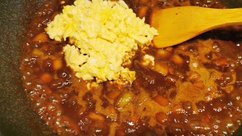 茄子鸡蛋打卤面(手擀面),混合均匀