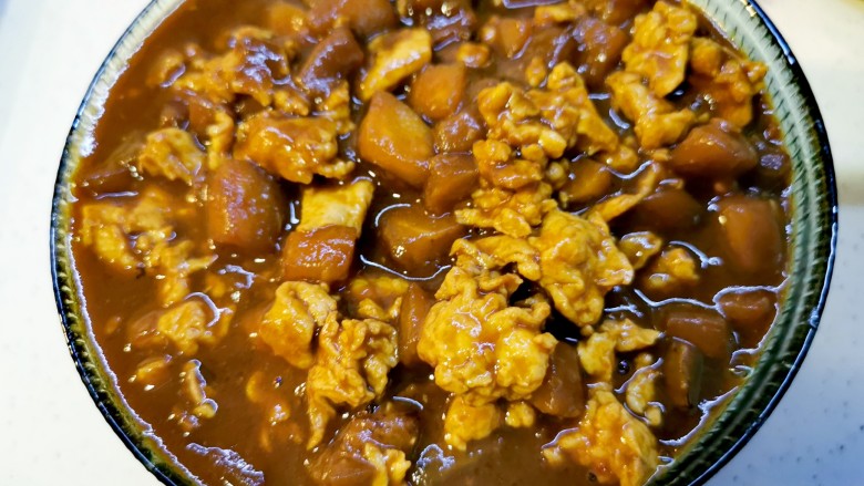 茄子鸡蛋打卤面(手擀面),大火收汁后盛出备用