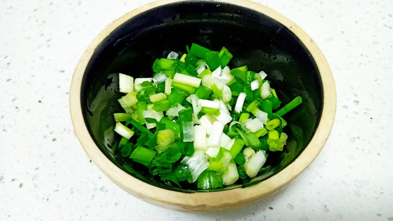 小葱五香手抓饼,切碎