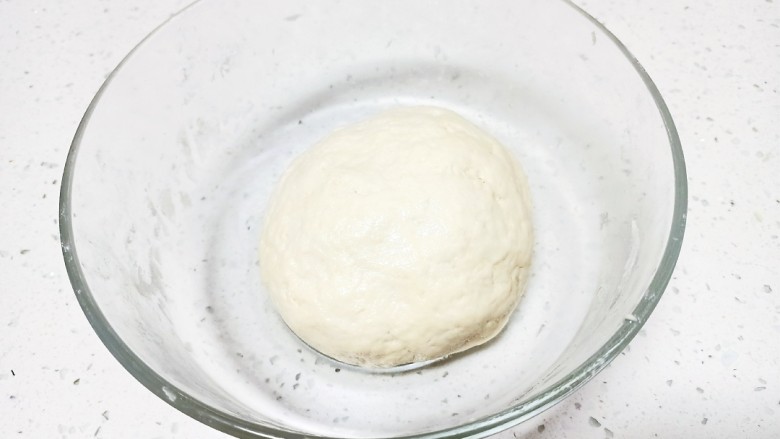 小葱五香手抓饼,活成比较软的面团