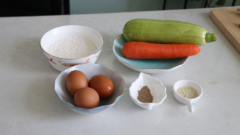 西葫芦鸡蛋饼,准备食材