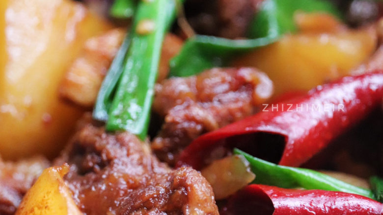 红焖牛肉,土豆不要切太小,否则容易煮烂