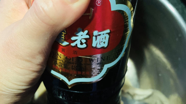 爆炒牛肚,加料酒；