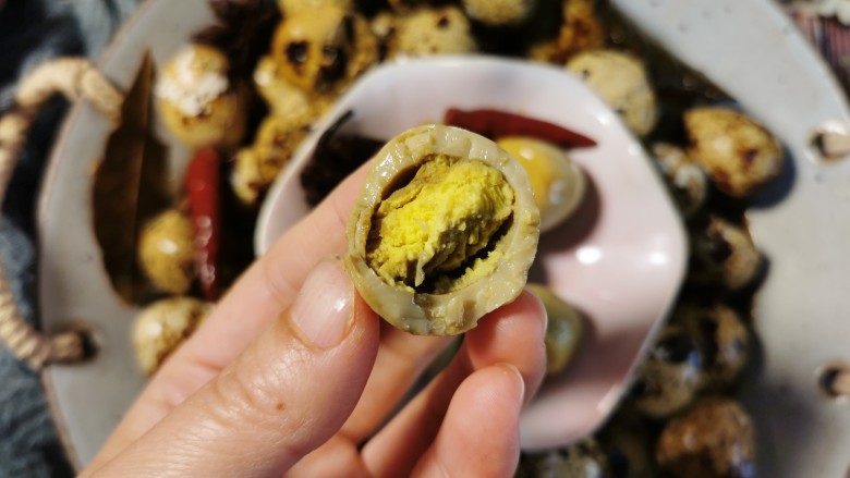 五香鹌鹑蛋,特别入味好吃哦!
