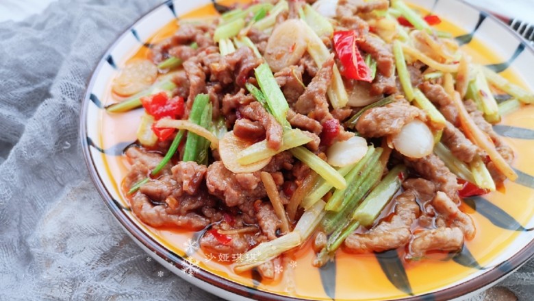 爆炒牛肉丝,超级下饭菜!