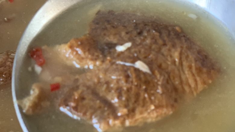 笋干老鸭汤,慢煮