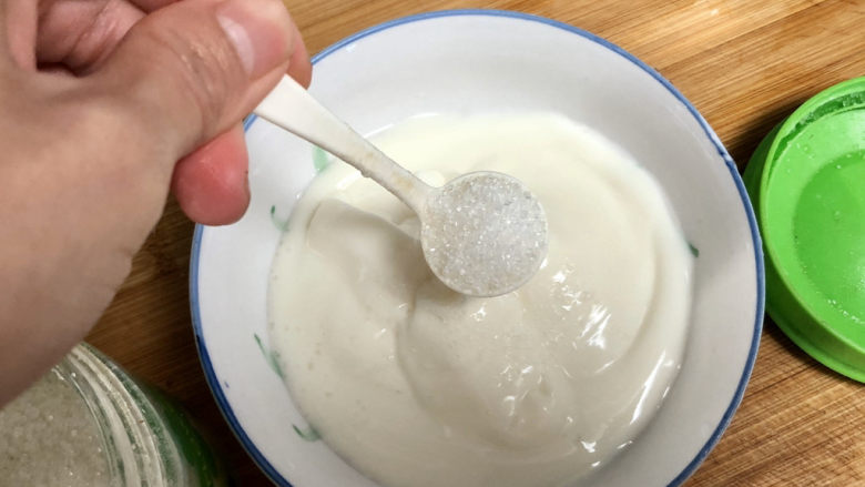 苹果布丁➕苹果酸奶布丁,因为比较酸,我加了白糖调味
