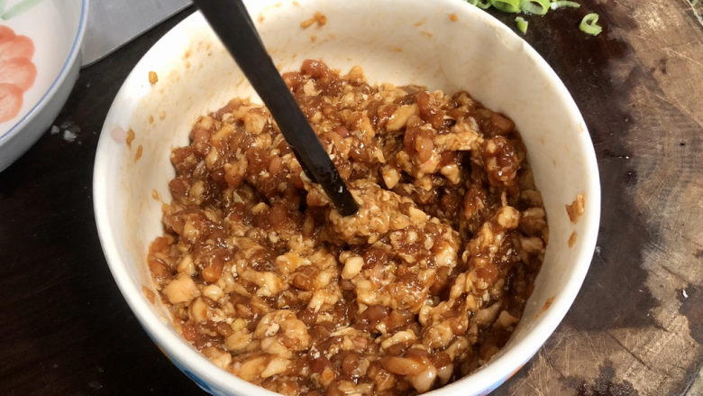 冬瓜肉丸汤➕记忆里的那碗汤,搅拌均匀,搅拌上劲