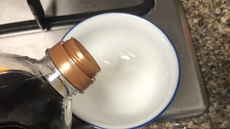 蒜苗炒猪肝➕平肝明目养血,调一个调味汁:一汤匙生抽