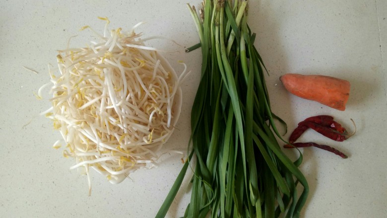 韭菜炒豆芽,准备好食材准备食材