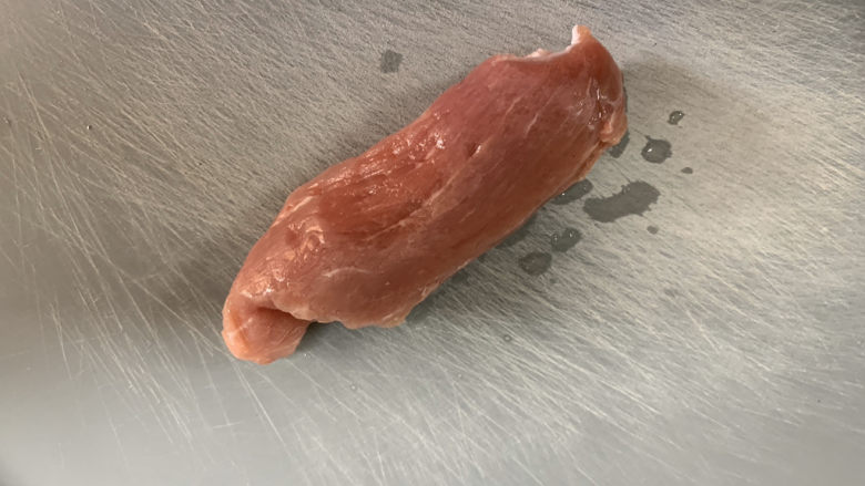 菠菜瘦肉肠(宝宝辅食),准备一块瘦肉