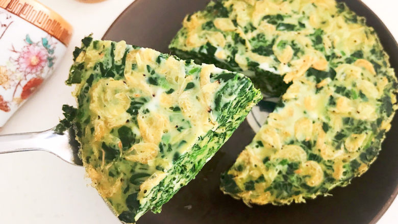 菠菜鸡蛋羹,菠菜鸡蛋羹无油少盐,健康营养,既可以作为宝宝的辅食,也可以用于减肥,好吃又好做,味美又健康~
