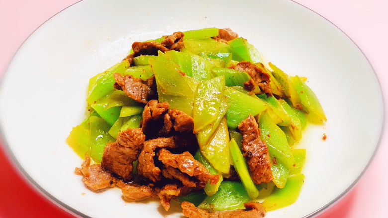 莴笋炒牛肉,窝笋炒牛肉,完成啦!
