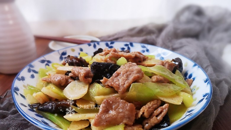 莴笋炒牛肉,下饭菜!