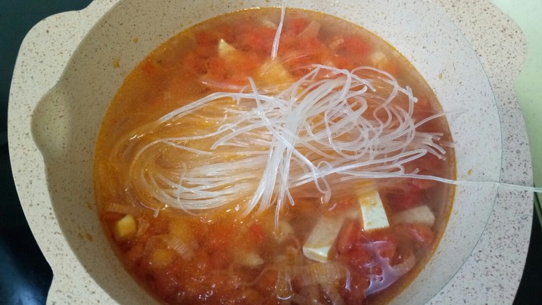 菠菜豆腐汤,加入<a style='color:red;display:inline-block;' href='/shicai/ 523'>粉丝</a>