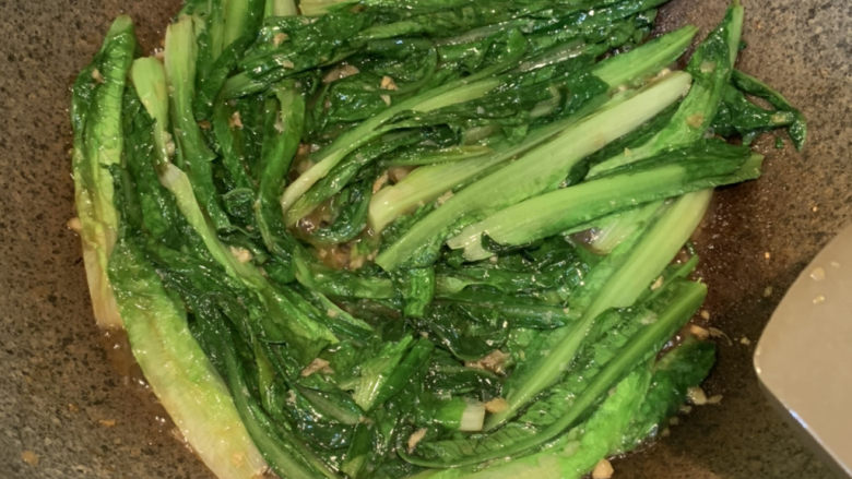 蚝油油麦菜,大火翻炒均匀，稍微收汁就可以出锅了
