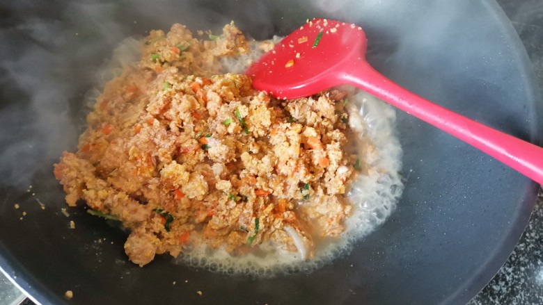 最时令的菜,几亿个“蛋”一起炒,你吃过没?,焖煮一会儿