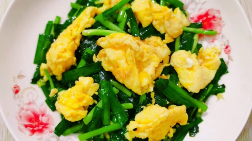 鸡蛋炒韭菜
